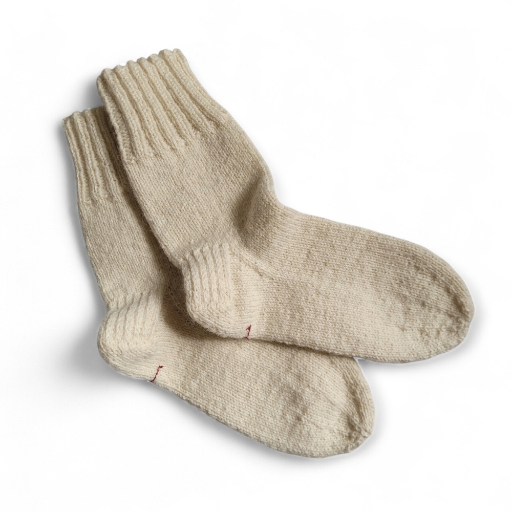 NWOT Hand Knit Wool Socks  Cream Men's OS